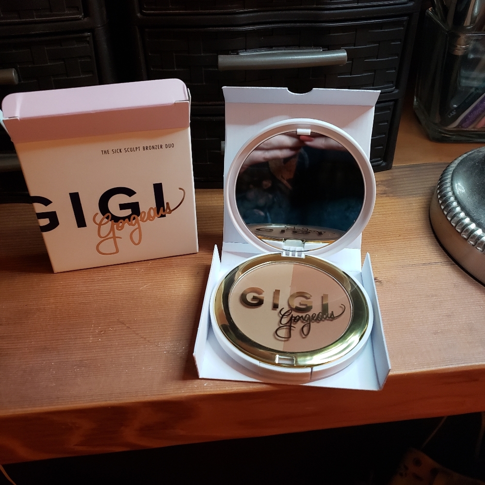 Gigi Gorgeous Bronzer